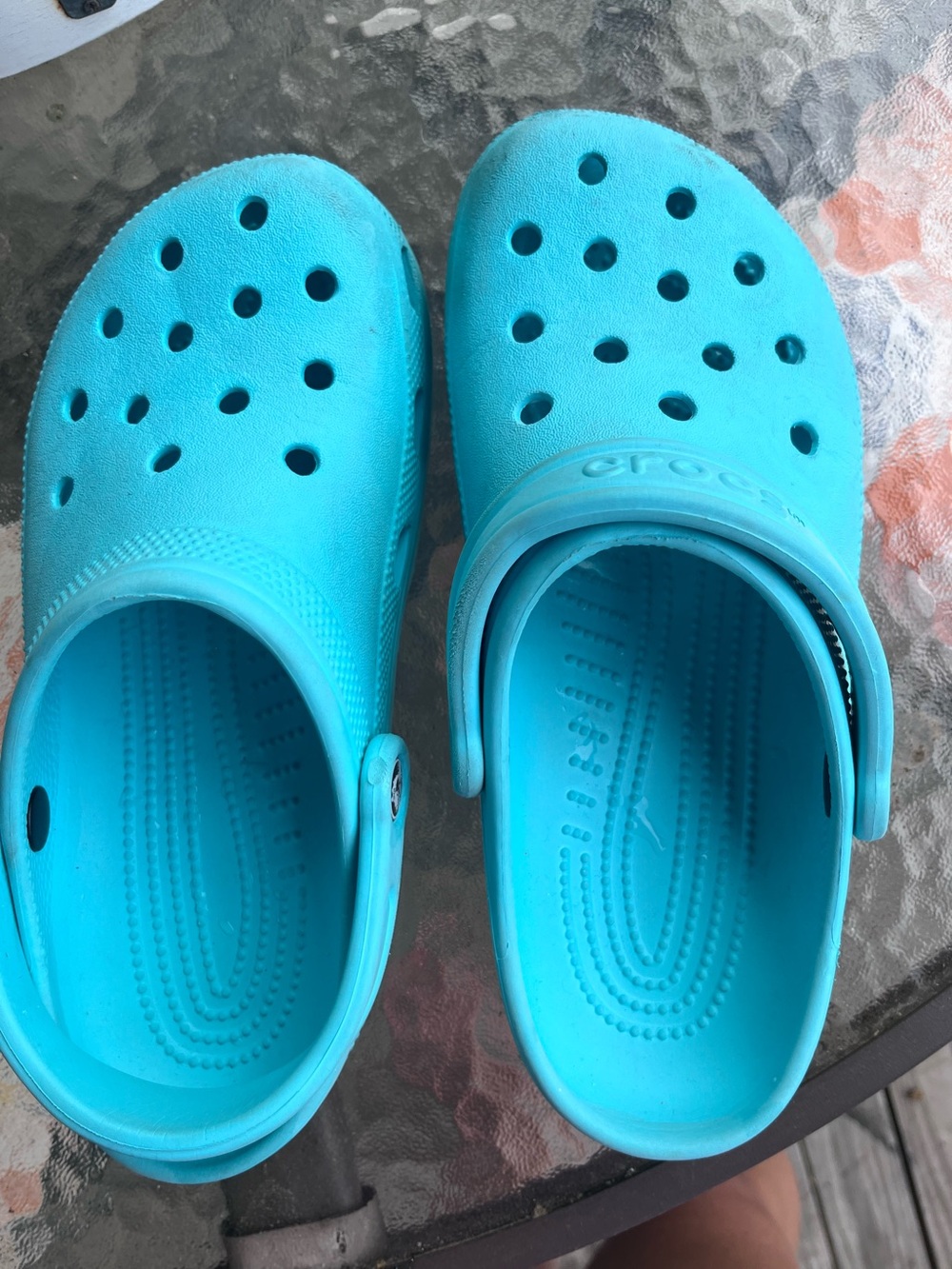 Crocs Kids Classic Clog in Bright Turquoise 5 (M) 7 (W)